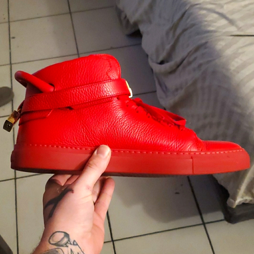 Size 11 mens Buscemi Sneaker